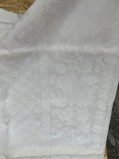 Linen damask tablecloth, Restoration period,...