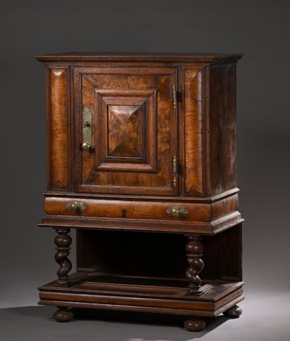 Cabinet in natural wood and veneer, 17th...