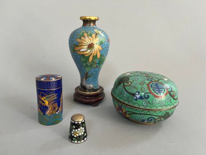 CHINE - XIXe siècle : 
-Boîte circulaire...