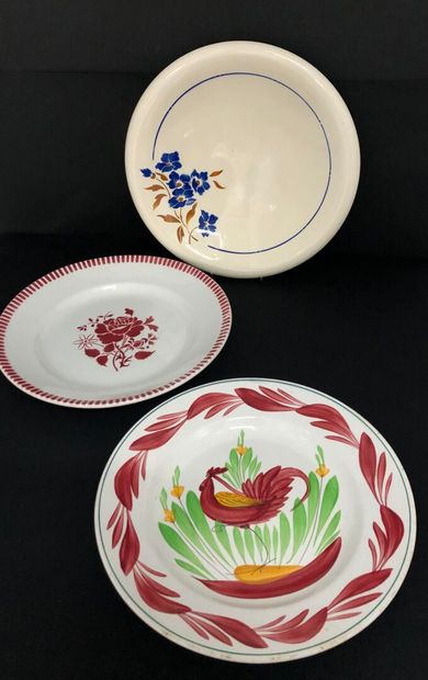 LOT of three dishes including:
- DIGOIN -...