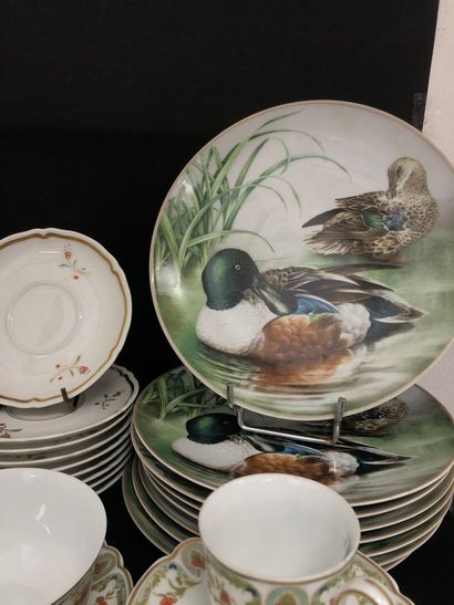 LOT of porcelain service including: 
-HAVILAND...