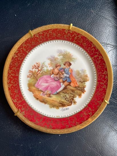 LIMOGES :
Porcelain plate decorated with...