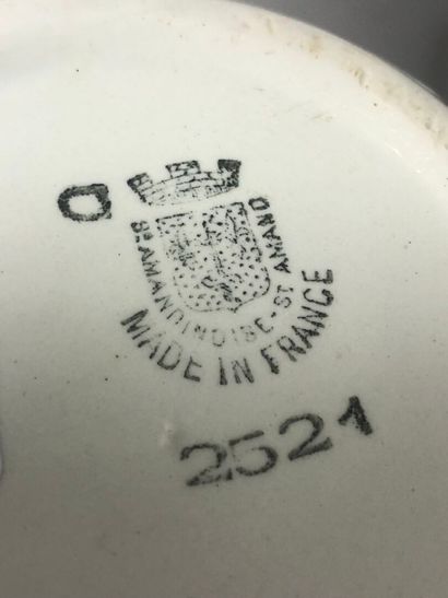 IMPORTANT LOT of various jugs (some signed):...