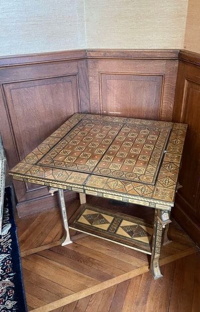 SYRIA :
Inlaid game table with mother-of-pearl...