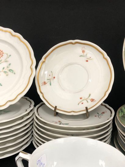 LOT of porcelain service including: 
-HAVILAND...