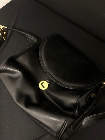 LANCEL :
Black leather shoulder bag with...