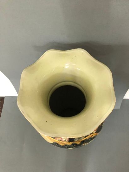 SATSUMA, 
Grand vase et brûle parfum. 
H....
