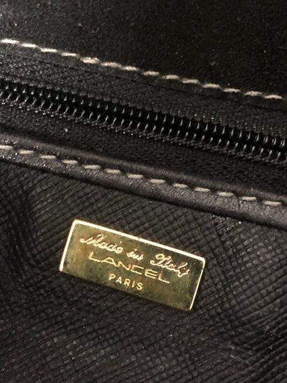 LANCEL :
Black leather shoulder bag with...