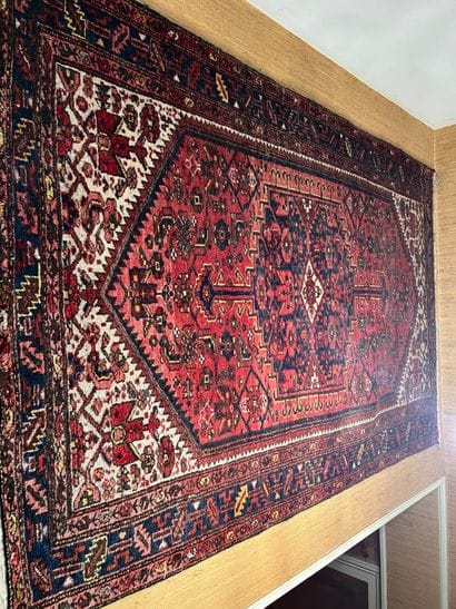 Persian RUG.
125 x 200 cm (approx.).
As is.
By...