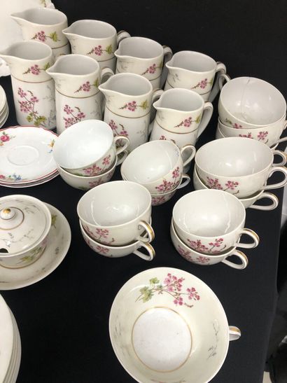 HAVILAND in Limoges : 
Porcelain dessert...