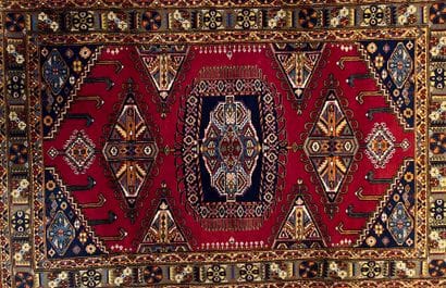 IRAN :
Persian carpet.
193 x 128 cm.
As is.
By...