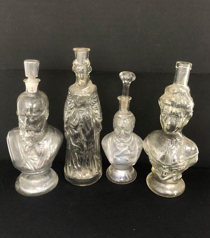 LOT de 4 carafes publicitaires en verre représentant...