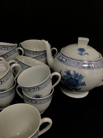 HAVILAND : 
Coffee and tea service set including...