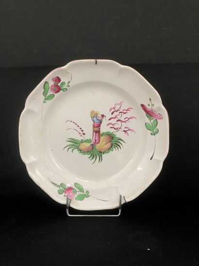 LES ISLETTES:
Earthenware rimmed plate with...