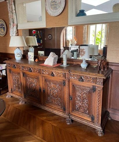 ENFILADE in molded and carved wood, opening...