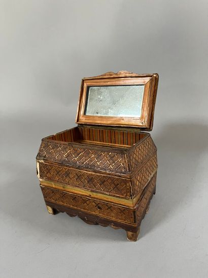 SMALL JEWELRY CASE in straw marquetry. With...