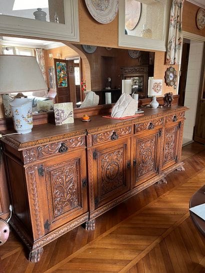 ENFILADE in molded and carved wood, opening...