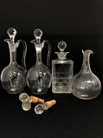 Cristallerie SAINT-LOUIS :
CARAFEE in translucent,...