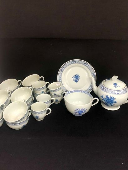 HAVILAND : 
Coffee and tea service set including...