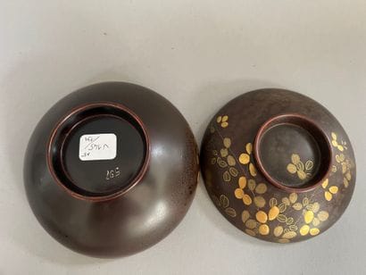 LOT de quatre pièces - JAPON, XXe siècle...