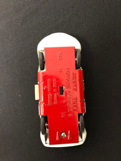DINKY TOYS :
Porsche Carrera 6 banche et...