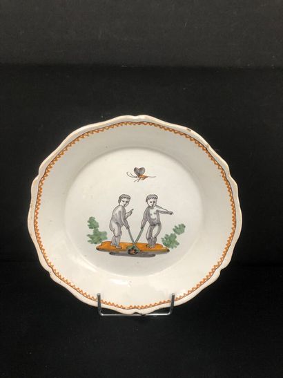NEVERS :
Important earthenware lot:
- Two...