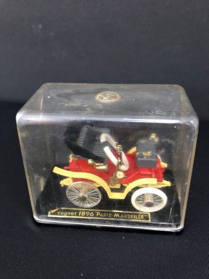 SAFIR : 
- Voiturette Delahaye, vis-à-vis,...