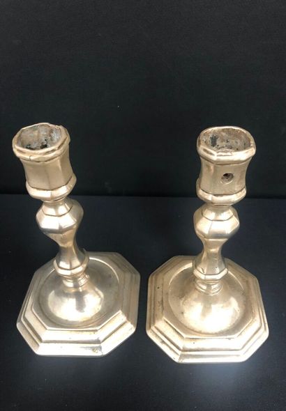PAIR OF CANDLES in silver-plated bronze,...