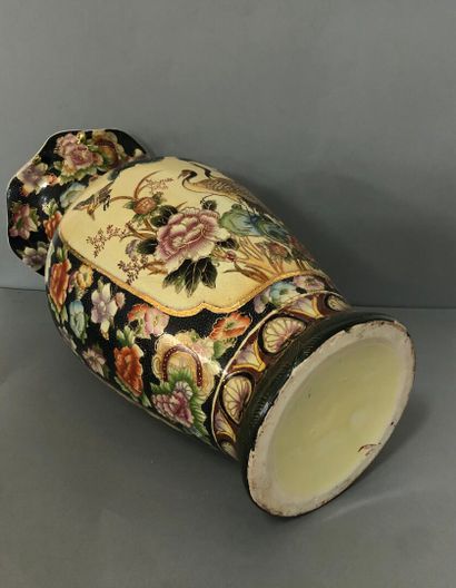 SATSUMA, 
Grand vase et brûle parfum. 
H....