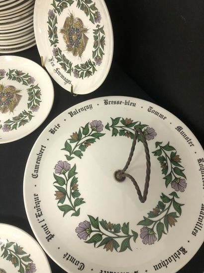 GIEN FRANCE :
Cheese service set comprising:
-...