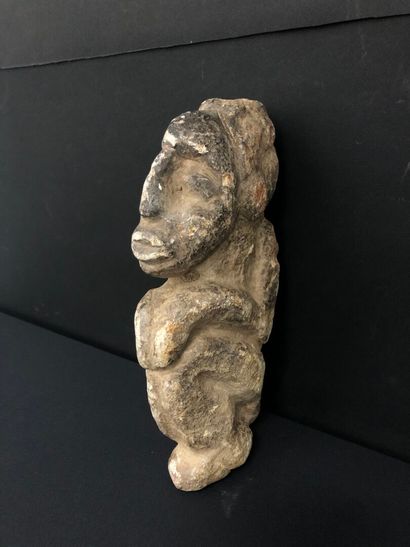 STATUETTE en pierre Kissi
Sierra Leone. 
H...