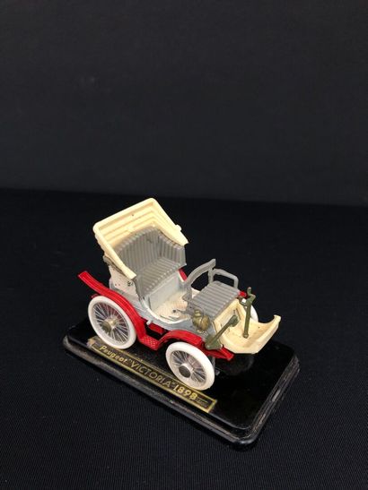 SAFIR : 
- Voiturette Delahaye, vis-à-vis,...