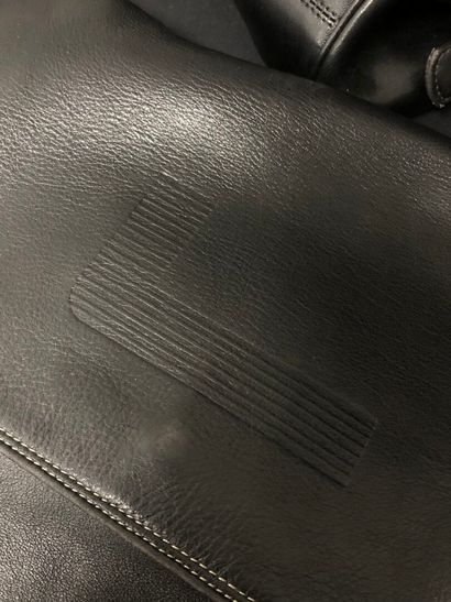 LANCEL :
Black leather shoulder bag with...