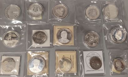 World - Lot of 15 various coins (Euro and...