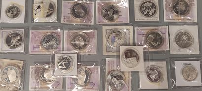 World - Lot of 20 various coins (Euro and...