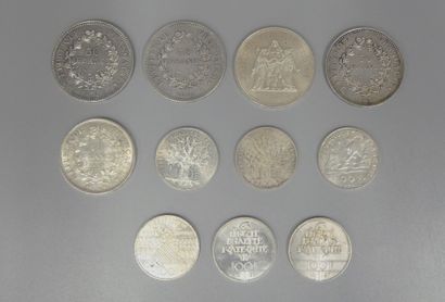 Lot of 11 French silver coins :
50 francs...