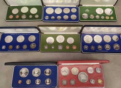World - Set of 8 different long format BU...