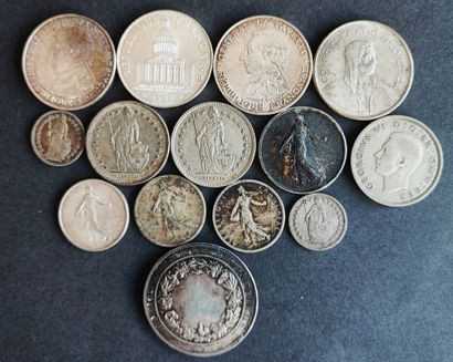 Lot of silver coins :
2 x 100 francs Lafayette...
