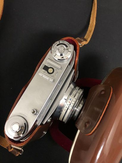 LOT of cameras and accessories
Such as Kodak,...