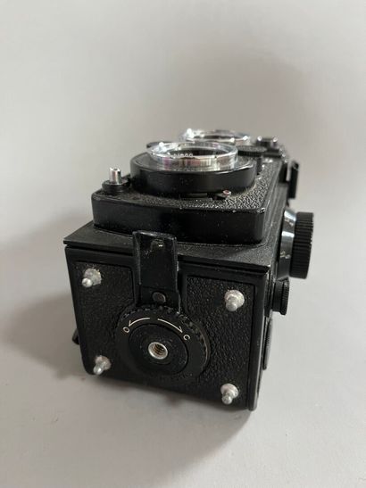 YASHICA.
6x6 camera, YASHICA MAT 124 G.
Serial...