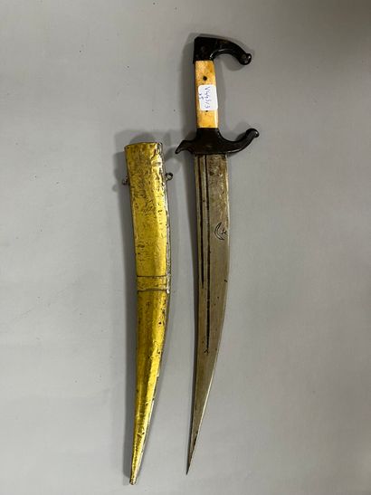 SUITE of 5 daggers.
In leather fabric.
Travel...
