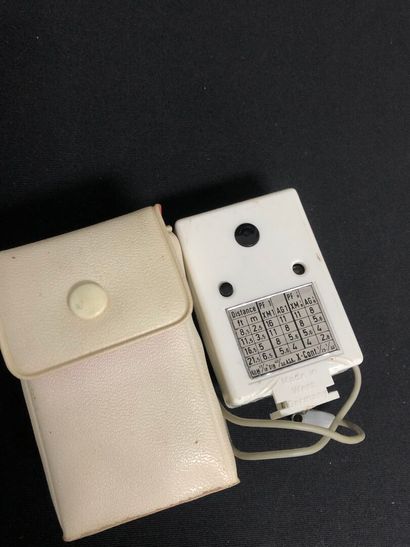 LOT of cameras and accessories
Such as Kodak,...