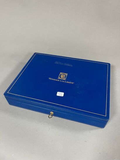 COLLECTION coffret du bicentenaire de timbres...