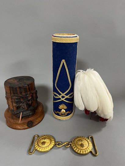 [Militaria]. LOT including:
-Saint-cyrien...