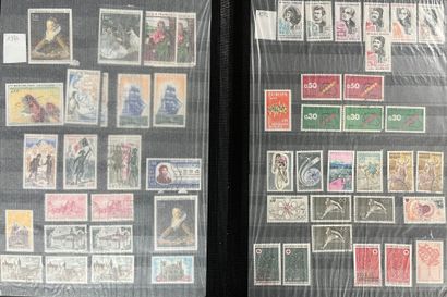 [Philately]. [France]. LOT of 3 albums of...