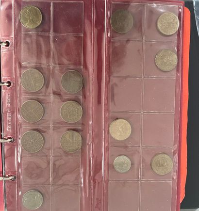 [Monnaie]. [France]. ALBUM de monnaies France.
Plusieurs...