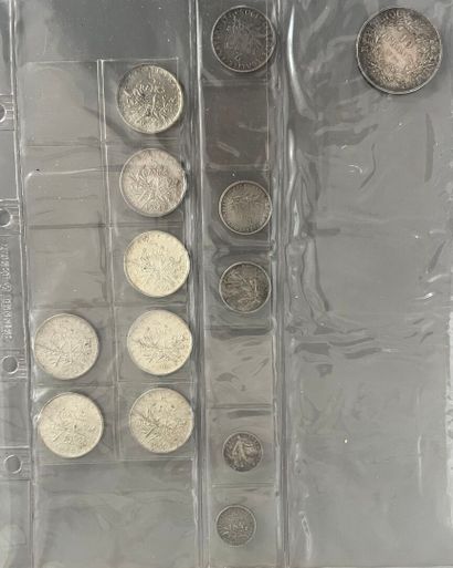 [Monnaie]. [France]. ALBUM de monnaies France.
Plusieurs...