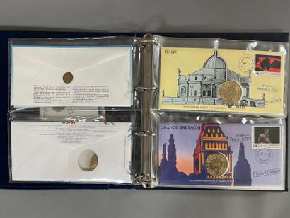 [Premier jour]. [Monnaie]. LOT de 3 albums...
