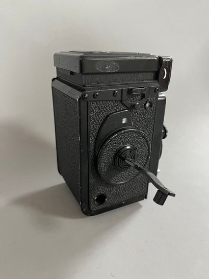 YASHICA.
6x6 camera, YASHICA MAT 124 G.
Serial...