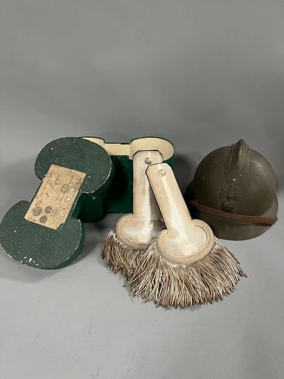 [Military equipment]. [France]. CASQUE ADRIAN...